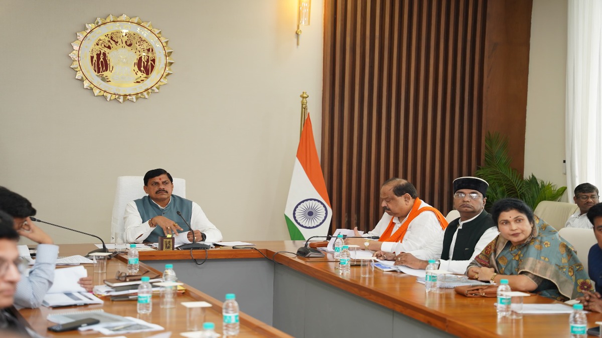 भोपाल को झुग्गी मुक्त करने बनेगी कार्ययोजना, CM मोहन ने मेट्रोपोलिटन सिटी का प्लान बनाने के दिए निर्देश