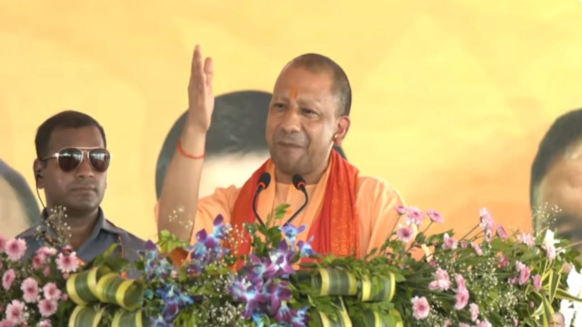 जम्मू कश्मीर में दहाड़े योगी, हिल गया पूरा पाकिस्तान! राहुल गांधी से भी पूछे कई सवाल