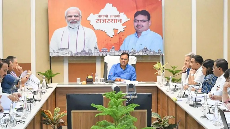 Rajasthan News: विदेश यात्रा से लौटते ही CM भजनलाल ने संभाली कमान, राइजिंग राजस्थान समिट और विकास योजनाओं पर ली अहम बैठक