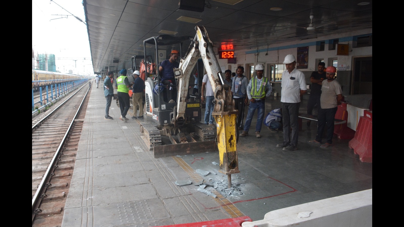 चंडीगढ़ रेलवे स्टेशन :  दस दिन इस प्लेटफार्म में नहीं रुकेंगी  ट्रेन