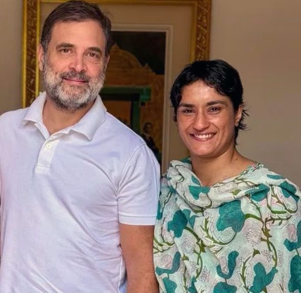 Vinesh Phogat: विनेश फोगाट ने छोड़ी रेलवे की नौकरी, इस्तीफा भेजकर कही ये बड़ी बातें