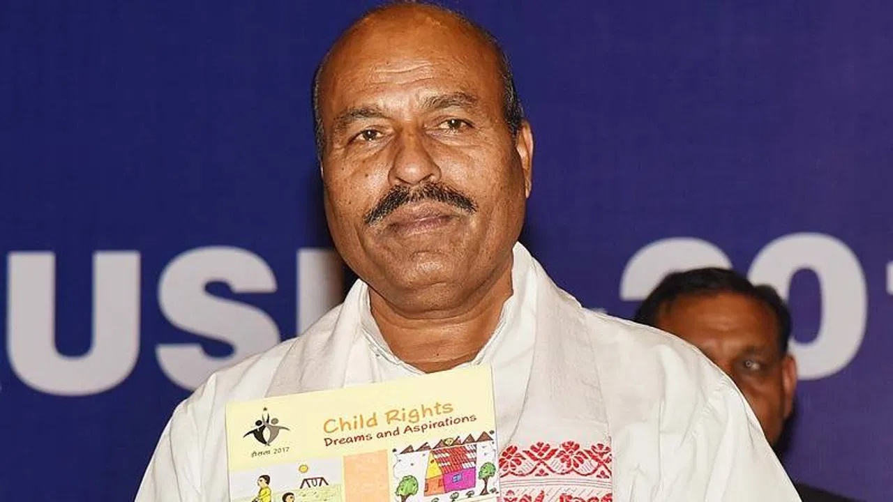 केंद्रीय मंत्री वीरेंद्र खटीक का बड़ा एक्शन: सभी सांसद प्रतिनिधियों को हटाया, पत्र लिखकर बताई वजह