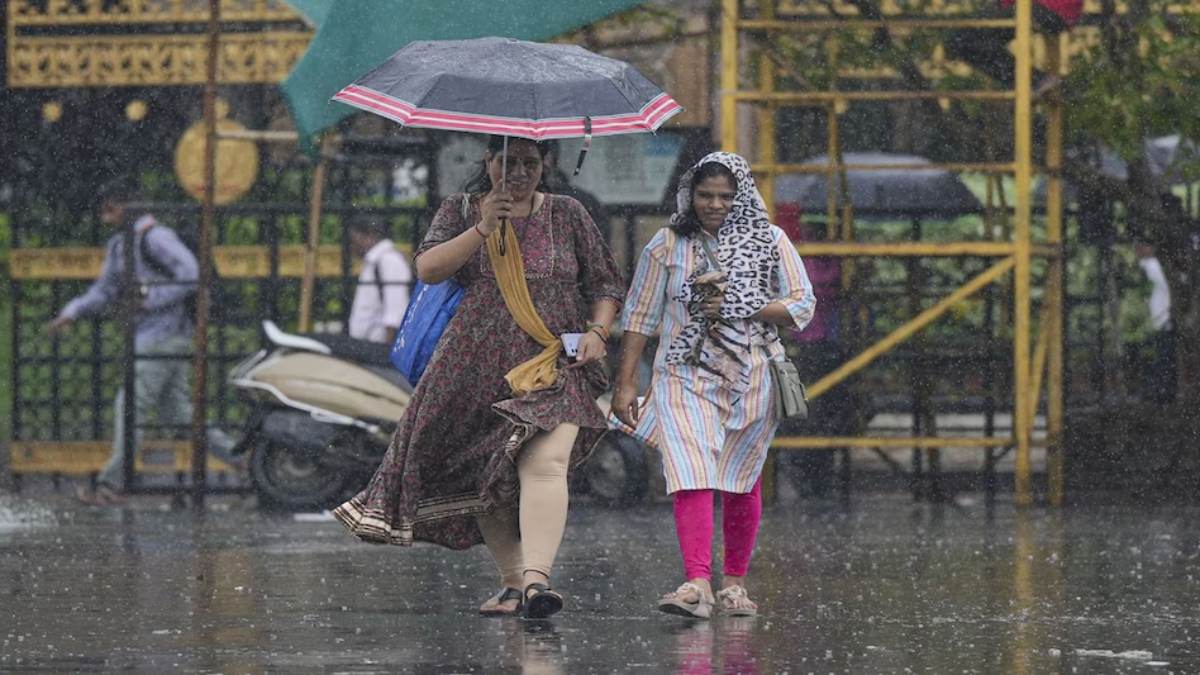 UP Weather Alert: यूपी के इन जिलों में होगी भयंकर बारिश, मौसम विभाग ने जारी किया अलर्ट