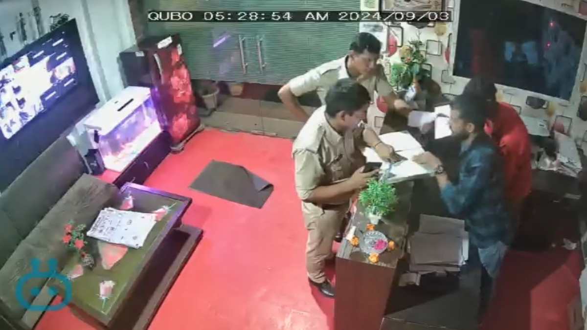 MP Crime: होटल में ठहरे युवक-युवती को SF जवानों ने लूटा, डरा धमका कर ऑनलाइन ट्रांसफर करवाए पैसे