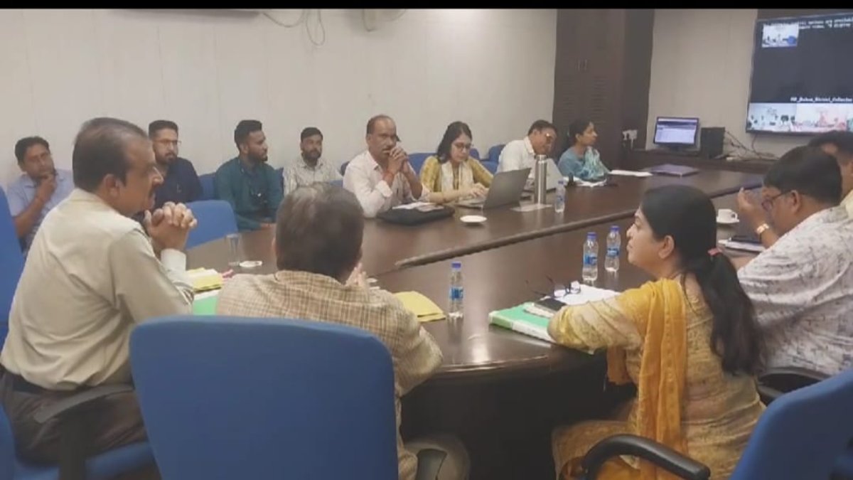 सीएम के निर्देश के बाद एक्शन में स्वास्थ्य विभागः डेंगू से निपटने के लिए कराई जाएगी मुनादी, जागरूकता अभियान चलाने बनीं 16 टीमें