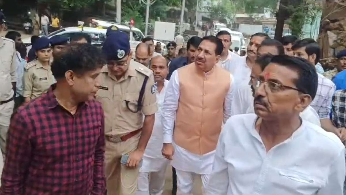 प्रभारी मंत्री एंदल सिंह कंसाना ने मृतकों के परिजनों से की मुलाकात, कहा- सरकार के नेतृत्व में हर संभव मदद की जाएगी