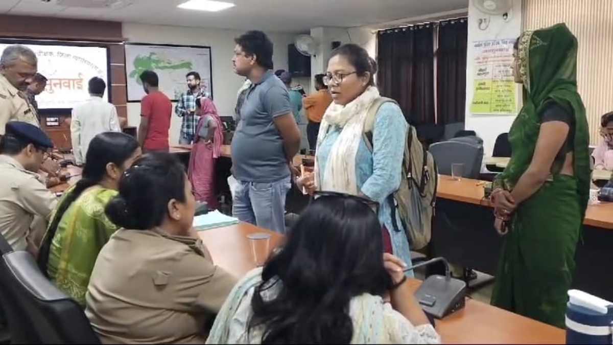 सात फेरे में पांच पत्नियां! पहली से काम का बहना कर बाकी Wife को देता था वक्त, अब विदेश भागने की फिराक में इंजीनियर पति
