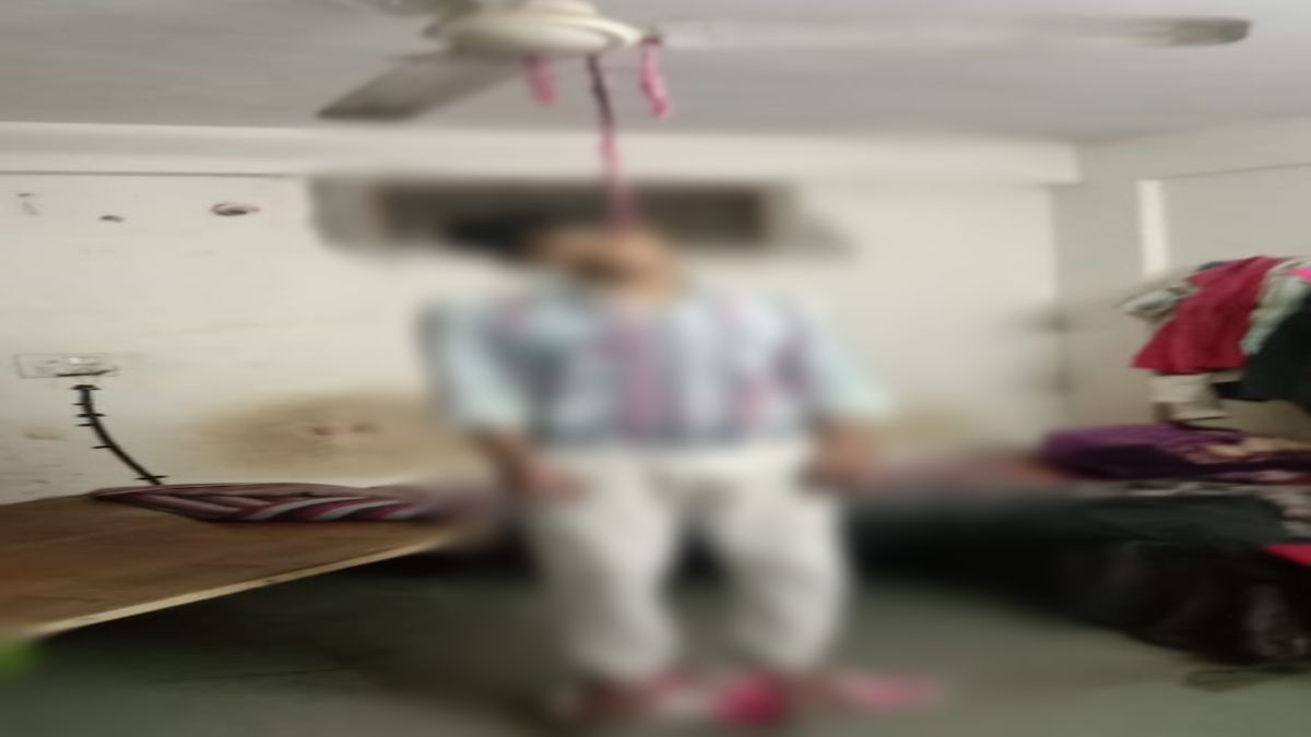 Crime News: कंपनी के कर्मचारी ने फांसी लगाकर की आत्महत्या, जांच में जुटी पुलिस