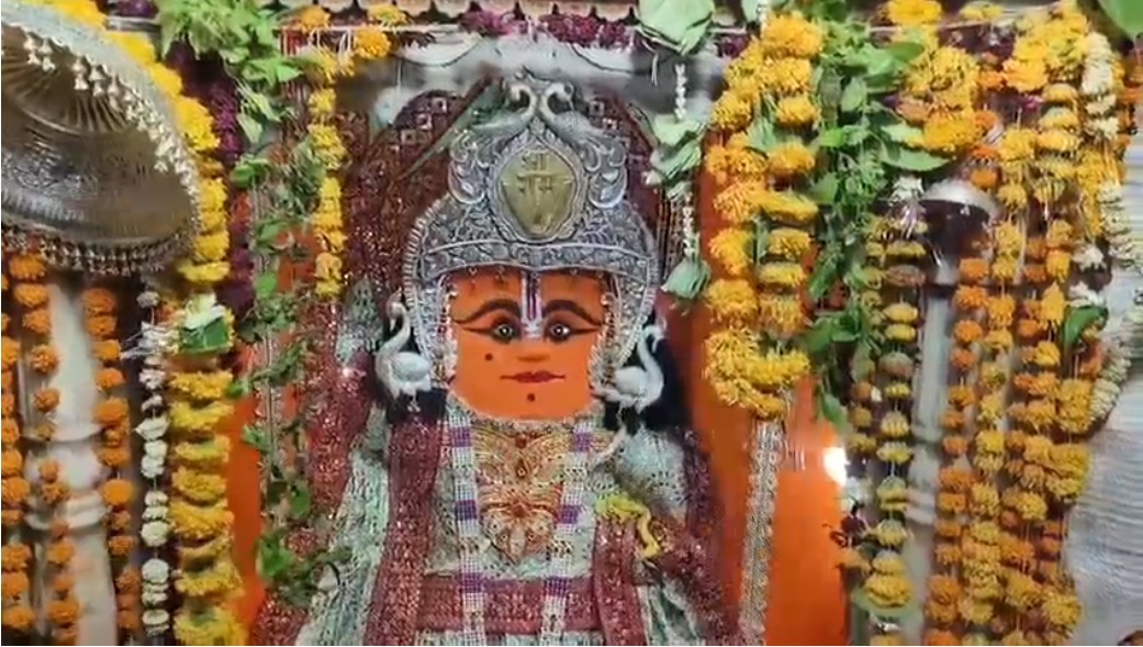 MP में यहां हैं ‘डॉ हनुमान’ का मंदिरः 700 वर्ष पुरानी प्रतिमा के दर्शन मात्र से कैंसर जैसे असाध्य रोगों से छुटकारा की मान्यता