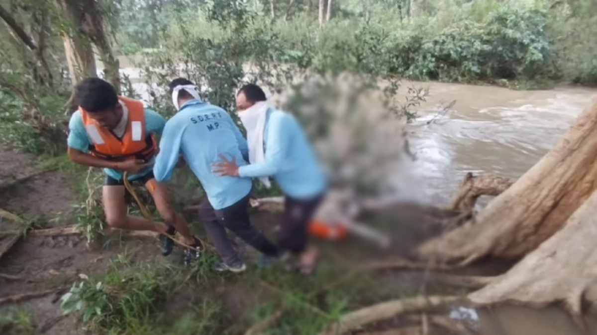 60 घंटे बाद मिला नदी में डूबे दो युवकों का शव, गणेश प्रतिमा विर्सजन के दौरान हुए थे हादसे का शिकार, एक का शव 10 तो दूसरे का 5 किमी दूर मिला