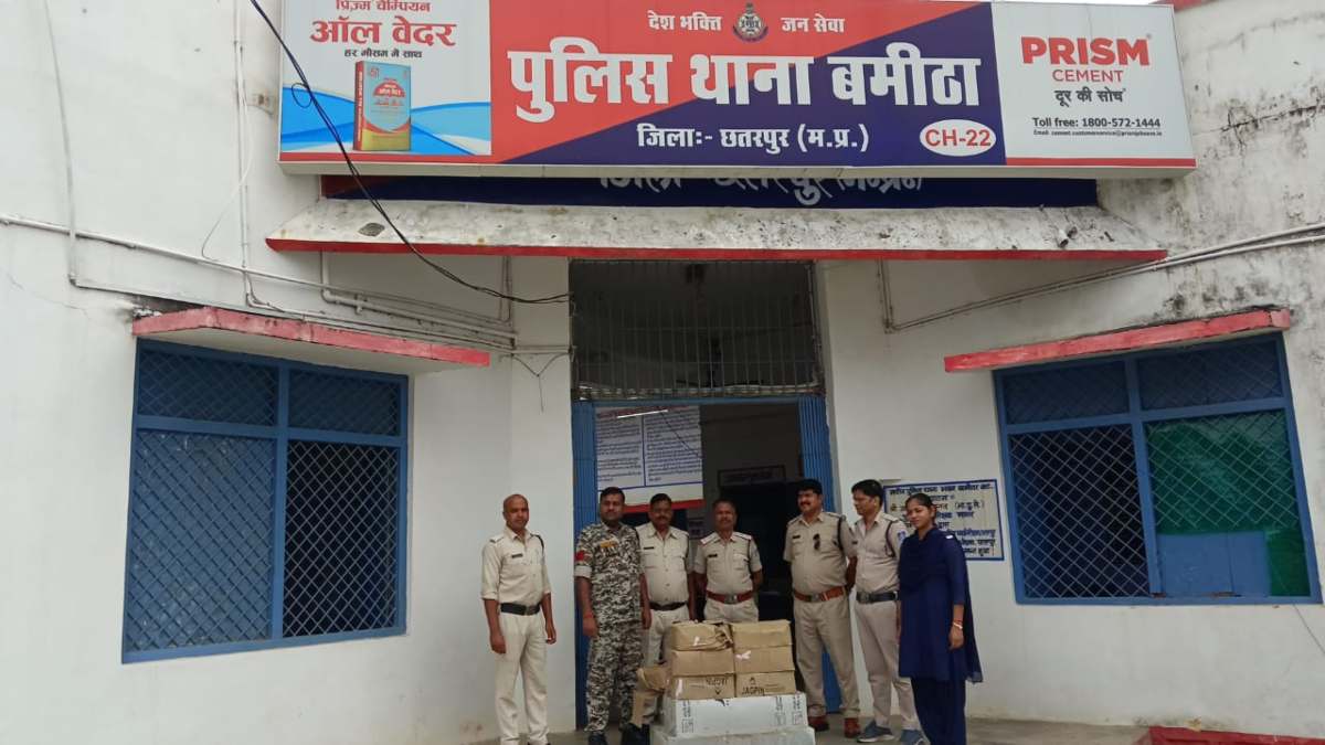 नशा मुक्ति अभियान के तहत कार्रवाई: देर रात भवन में मारा छापा, 28 हजार की 8 पेटी अवैध शराब जब्त, आरोपी की तलाश जारी