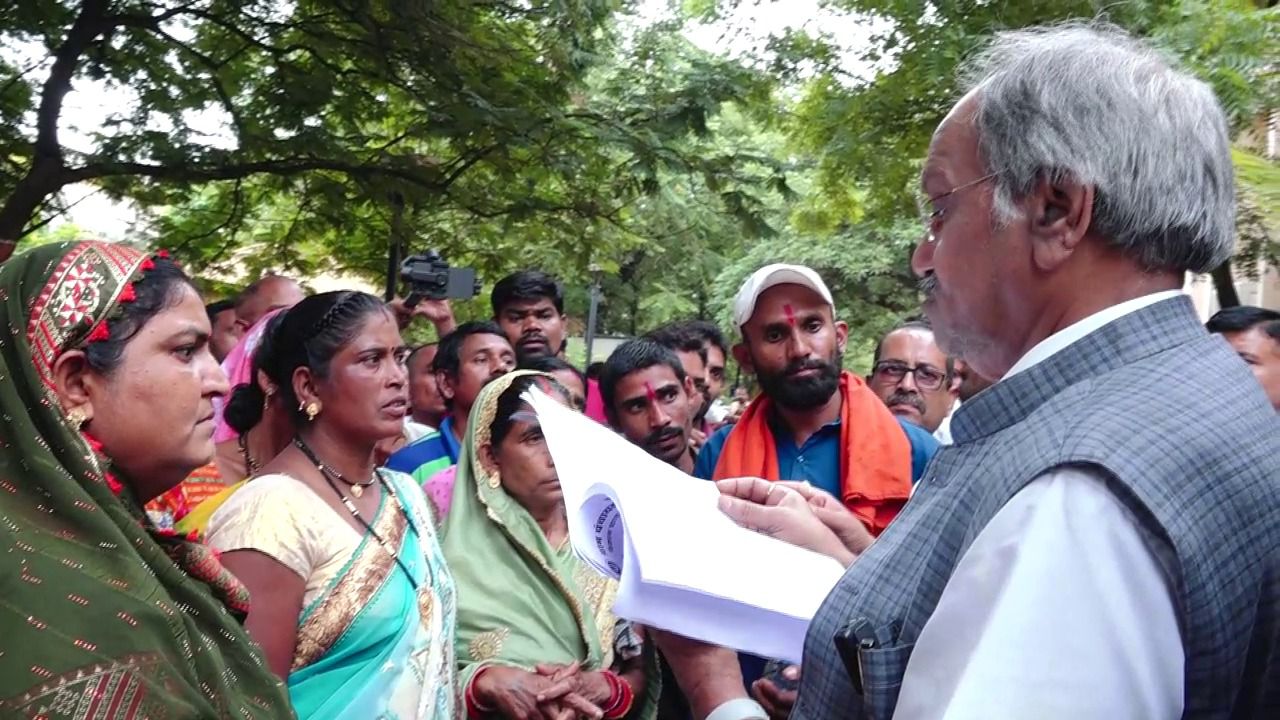 Raipur News: क्या गरीबों का आशियाने उजाड़कर बनेगी विधायक कॉलोनी?