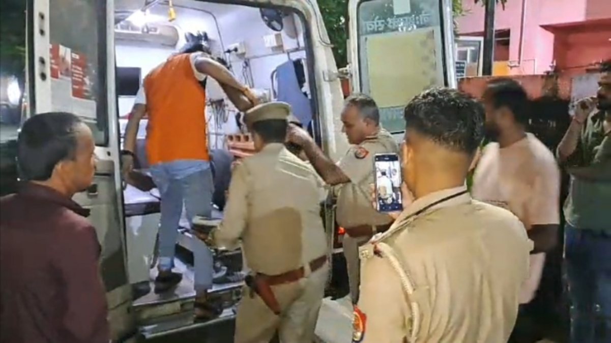 फिरोजाबाद में साधु पर जानलेवा हमला, आश्रम में सोते समय गोली मारी, दुश्मन कौन..? तलाश में जुटी पुलिस