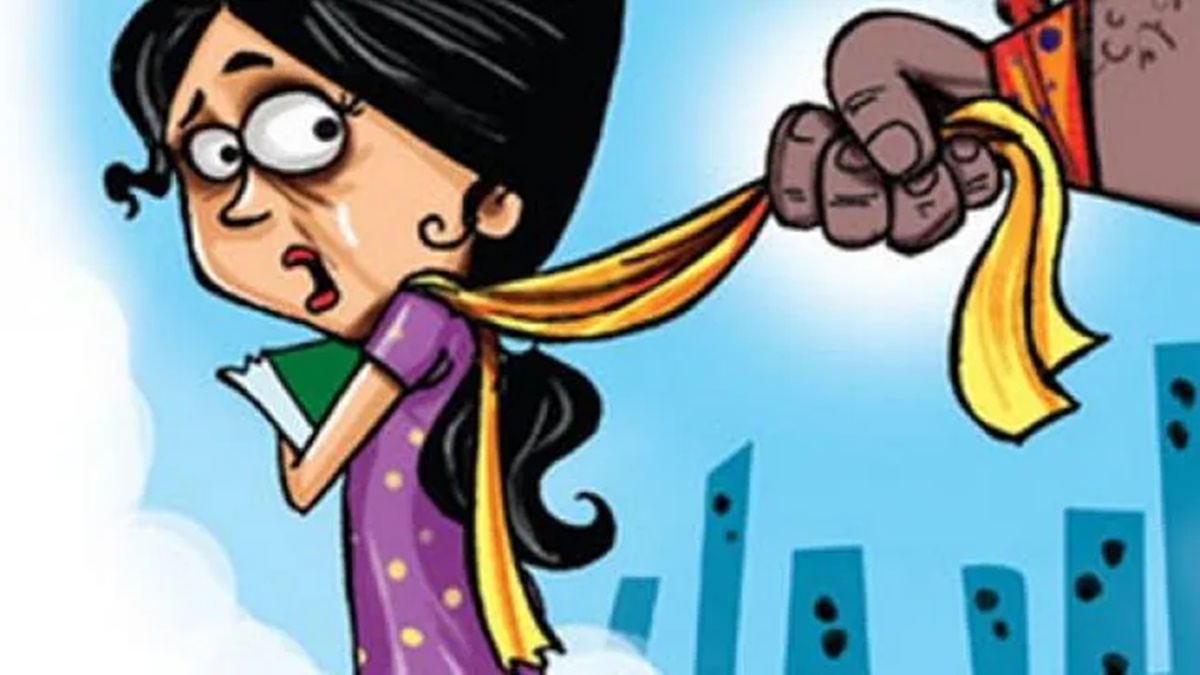 स्कूल जा रही छात्रा का मनचलों ने खींचा दुपट्टा, न्याय के लिए 100 किलोमीटर दूर का किया सफर