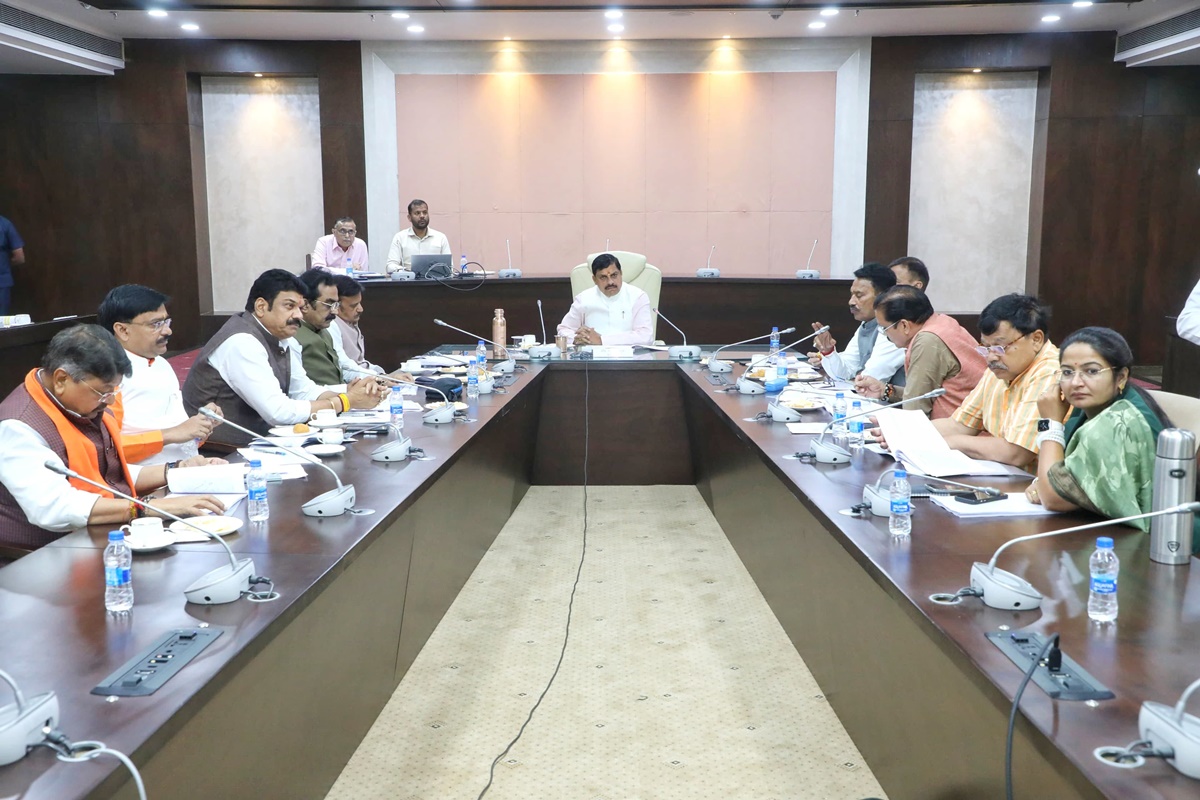 सिंहस्थ 2028: CM डॉ. मोहन की बैठक; हेलीपैड से जुड़ेगा शहरी क्षेत्र, समय सीमा में काम खत्म करने के निर्देश