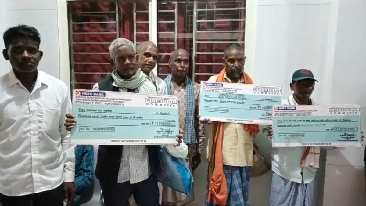मंत्री जी के हाथों मिला डेमो चेक किसानों के लिए डमी साबित हुआ, डेढ़ साल से भटक रहे मुआवजे के लिए…