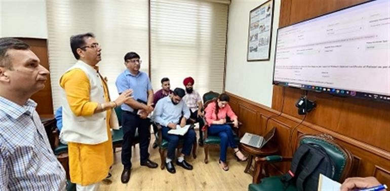 पंजाब : किसानों को मान सरकार का बड़ा तोहफा, लगेंगे 20,000 सोलर पंप