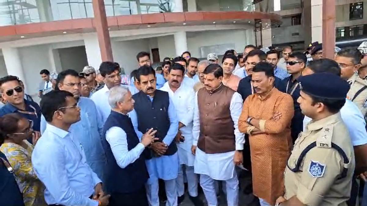 सीएम डॉ. मोहन का बड़ा बयान: इंदौर बस स्टैंड एयरपोर्ट जैसी सुविधाओं से होगा लैस, बढ़ेगा MP का गौरव