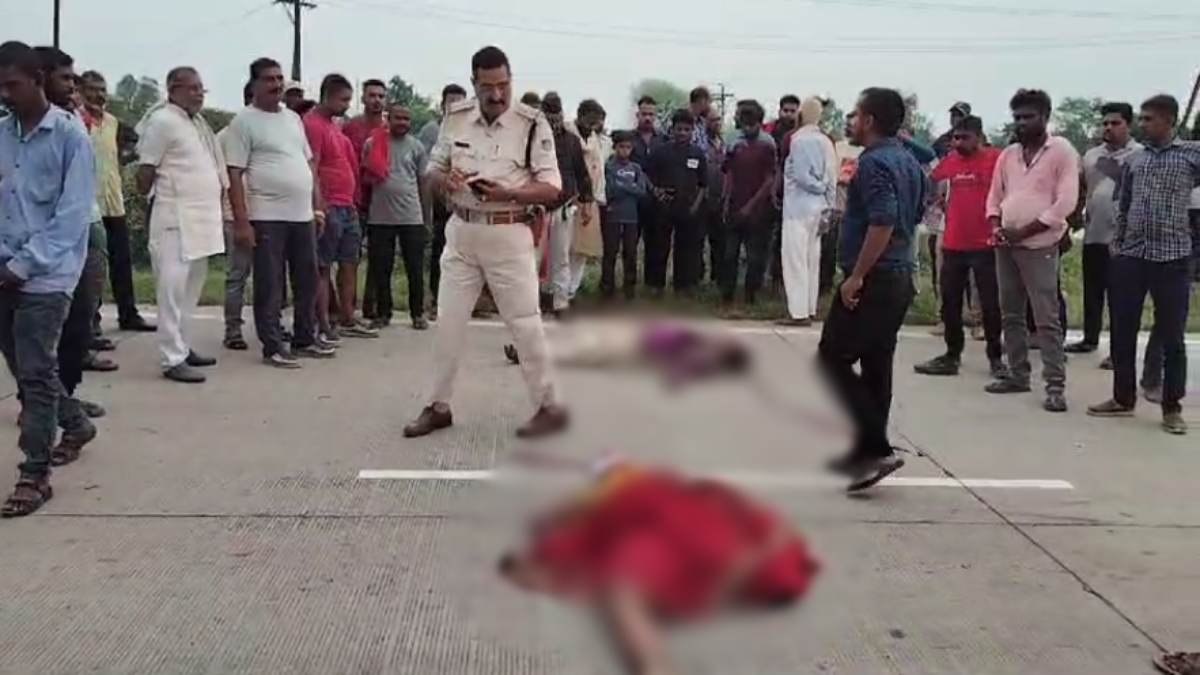 रफ्तार का कहर: पिकअप ने बाइक को मारी टक्कर, दंपति ने मौके पर तोड़ा दम