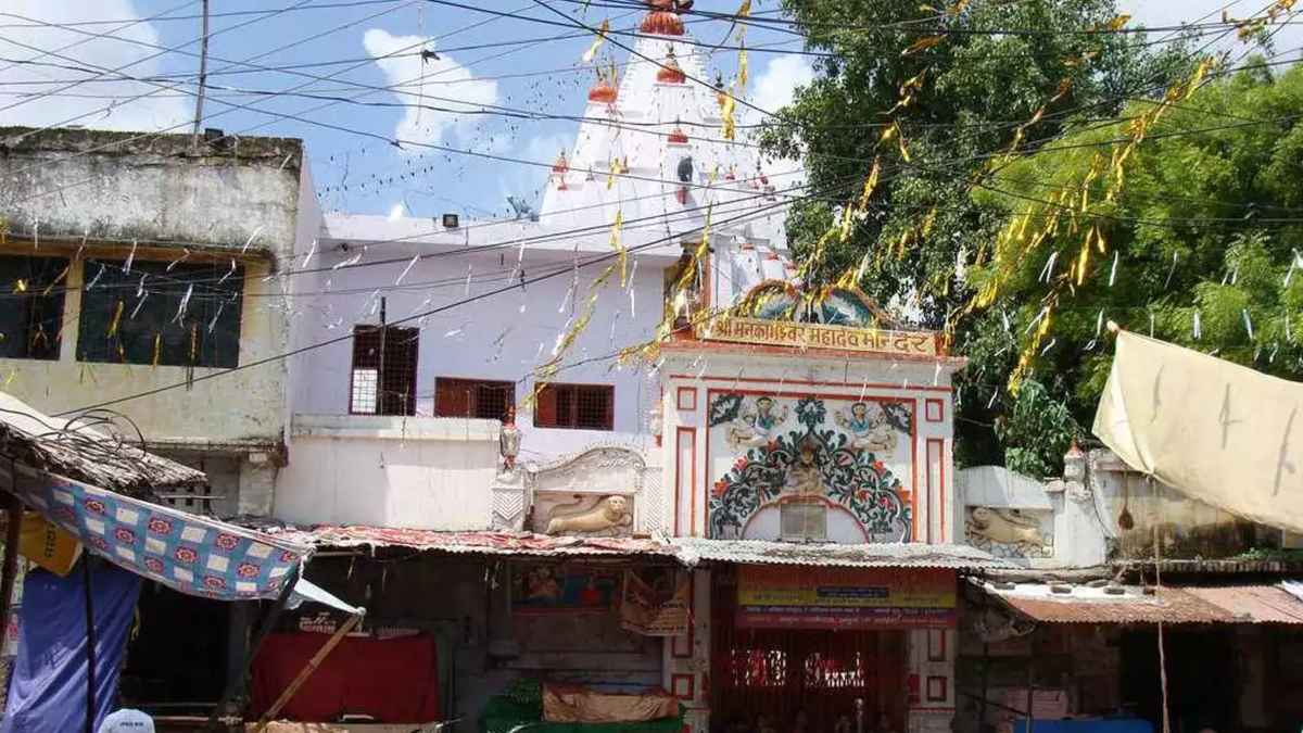 तिरुपति बालाजी विवाद के बाद अब इस मंदिर में बाजार से प्रसाद चढ़ाने पर लगी रोक, अब होगी यह नई व्यवस्था