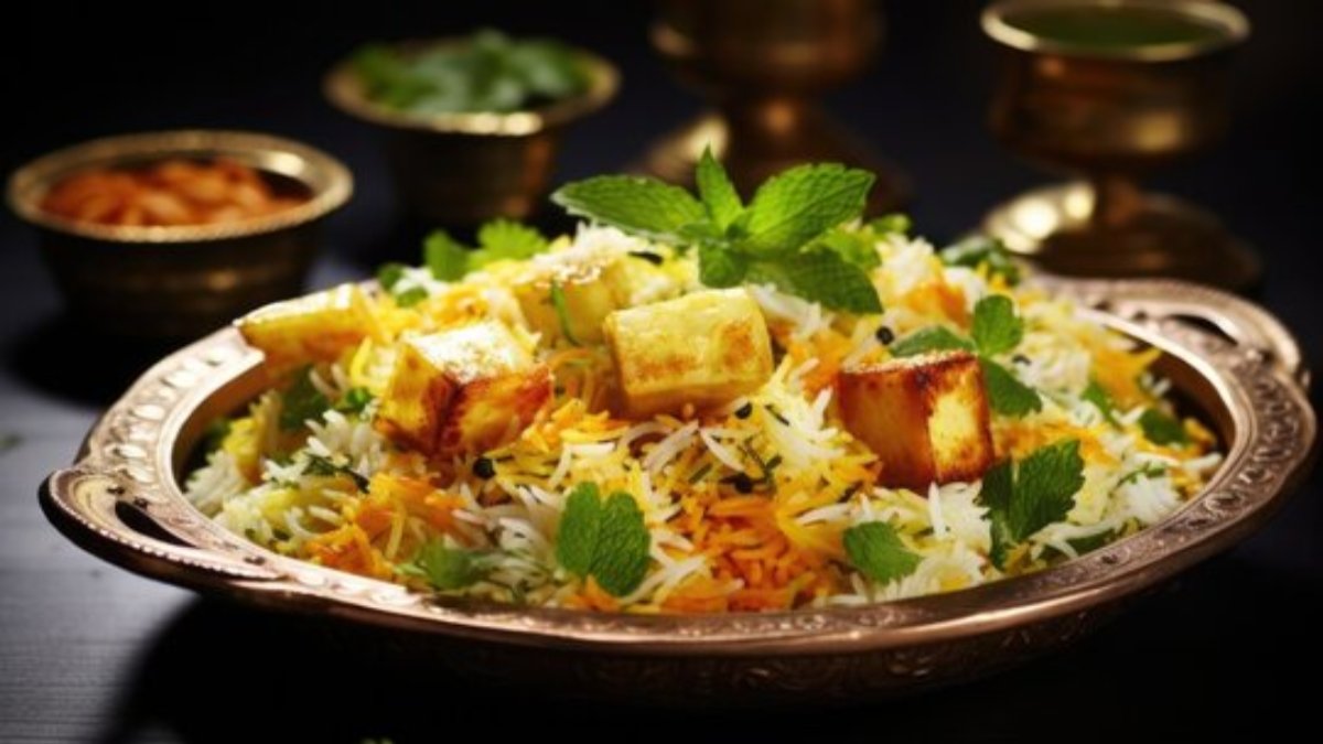 क्या आपने कभी बनाई है Paneer Butter Masala Biryani ? इस खास रेसिपी से बनाएं लजीज बिरयानी…
