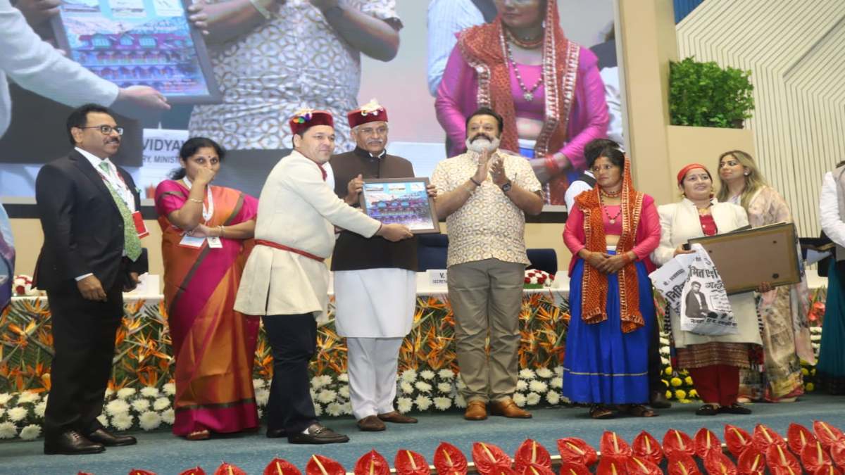 उत्तराखंड के 4 गांवों को मिला श्रेष्ठ पर्यटन गांव का पुरस्कार, नई दिल्ली में ग्राम प्रधान हुए सम्‍मानित