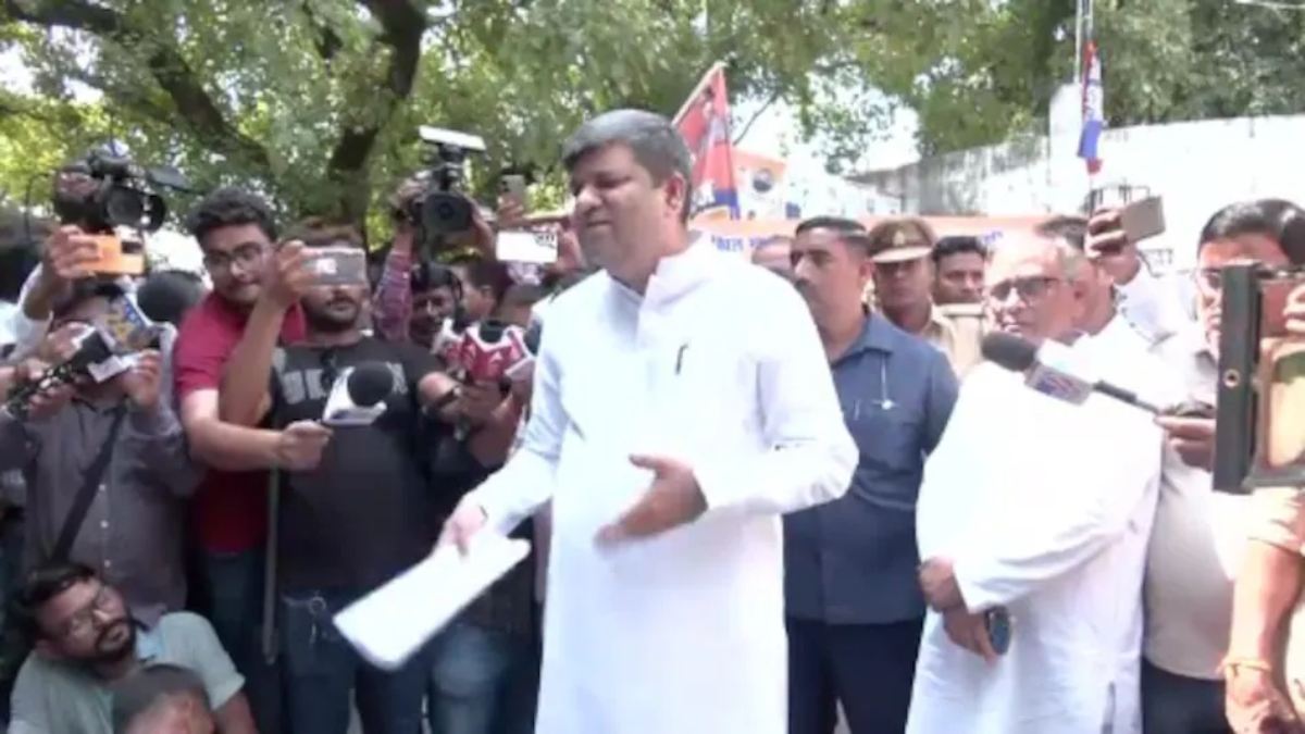 ‘अन्याय नहीं होगा, यह मेरी गारंटी है’: योगी सरकार के मंत्री का शिक्षक भर्ती के अभ्यर्थियों को आश्वासन, सिस्टम पर खड़ा किया सवाल