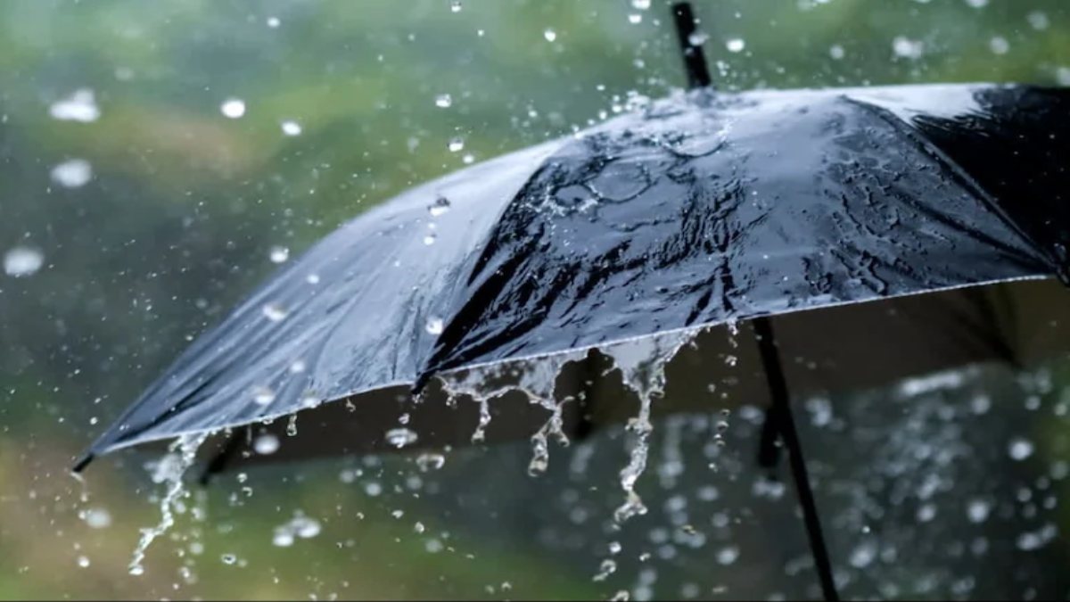 UP WEATHER UPDATE : प्रदेश में अगले कुछ दिनों तक रुक-रुककर बारिश की चेतावनी, जानिए कितना रहा आपके शहर का तापमान ?