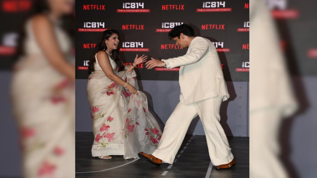 Kandahar Hijack की प्रेस कॉन्फ्रेंस में शर्मसार हुए Vijay Varma! हाथ जोड़कर एक्ट्रेस से माफी मांगी …