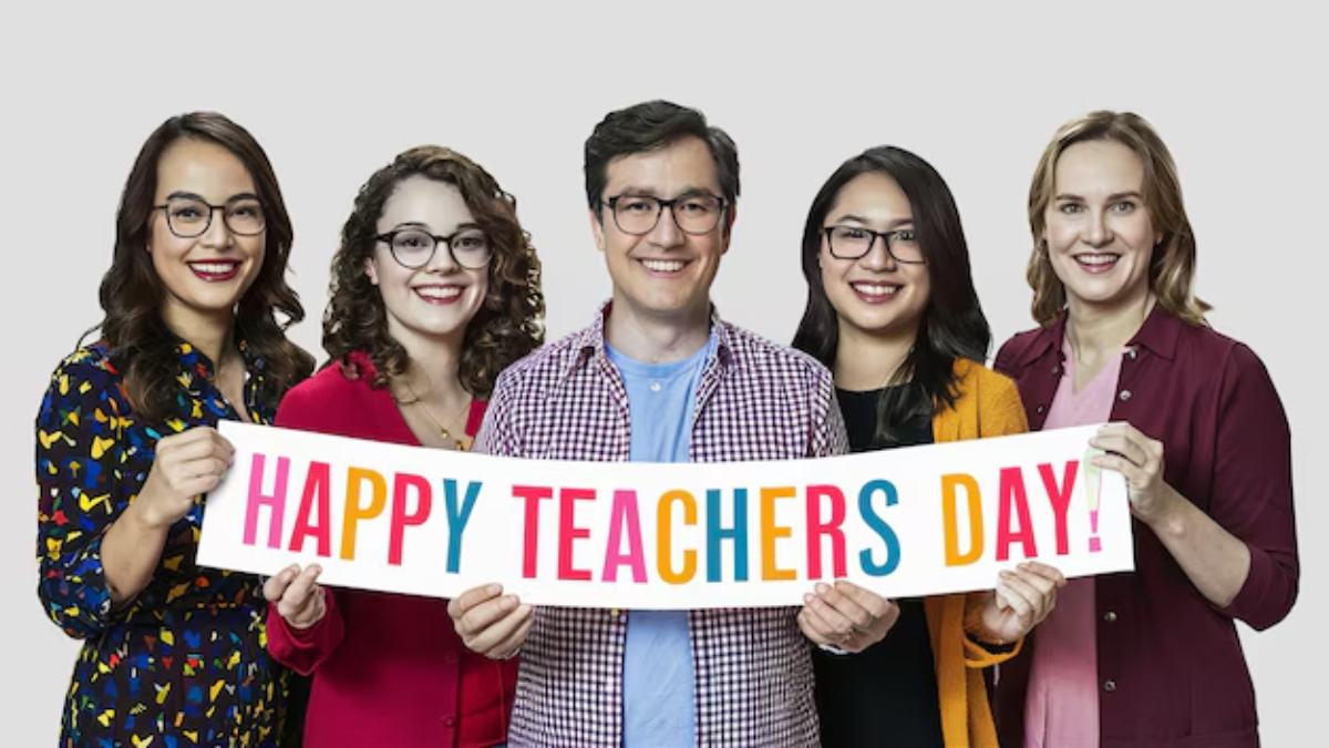 Happy Teachers Day 2024 : अपने पसंदीदा अध्यापक को भेजें ये खास संदेश, Facebook और WhatsApp स्टेटस से करें उनका आभार वयक्त…