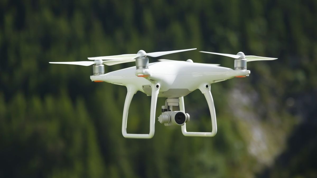 Drone Rules Details: क्या आपको भी खरीदना है ड्रोन, जानिए कहां उड़ा सकते हैं, क्या है नियम