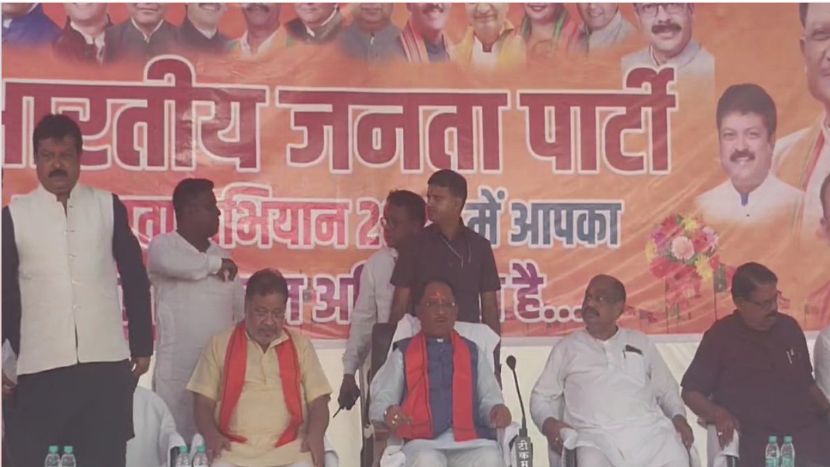 भाजपा सदस्यता अभियान: खम्हारडीह बूथ पहुंचे सीएम साय, प्रदेश स्तरीय खिलाड़ियों समेत लोगों को दिलाई बीजेपी की सदस्यता