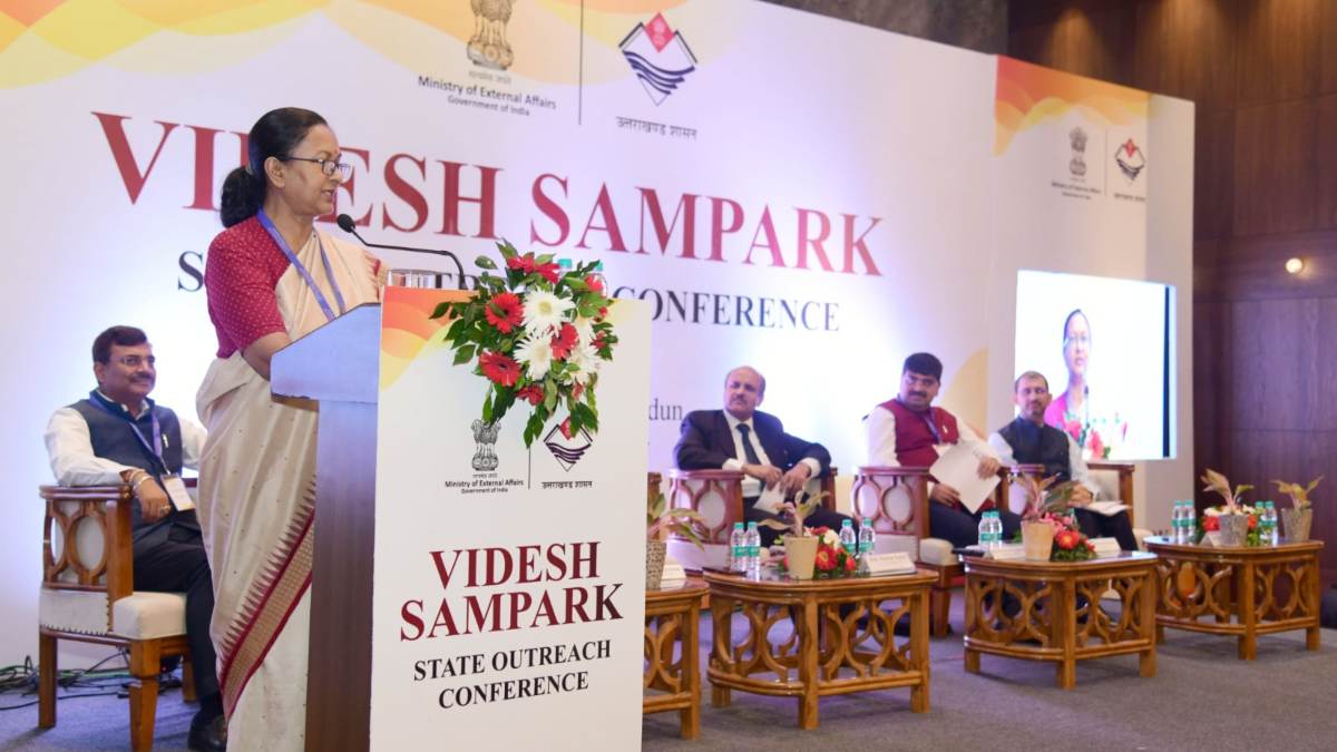 देवभूमि में विदेश सम्पर्क-स्टेट आउटरीच कॉन्फ्रेंस, मुख्य सचिव राधा रतूड़ी ने कहा- उत्तराखण्ड के प्रवासियों को कई समस्याओं के समाधान में मिलेगी सहायता