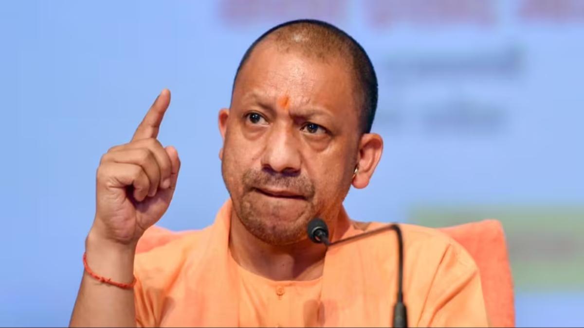 CM योगी ने हाथरस हादसे पर जताया दुख, मृतकों के परिजनों को 2-2 लाख और घायलों को 50 हजार रुपए की आर्थिक सहायता देने का ऐलान