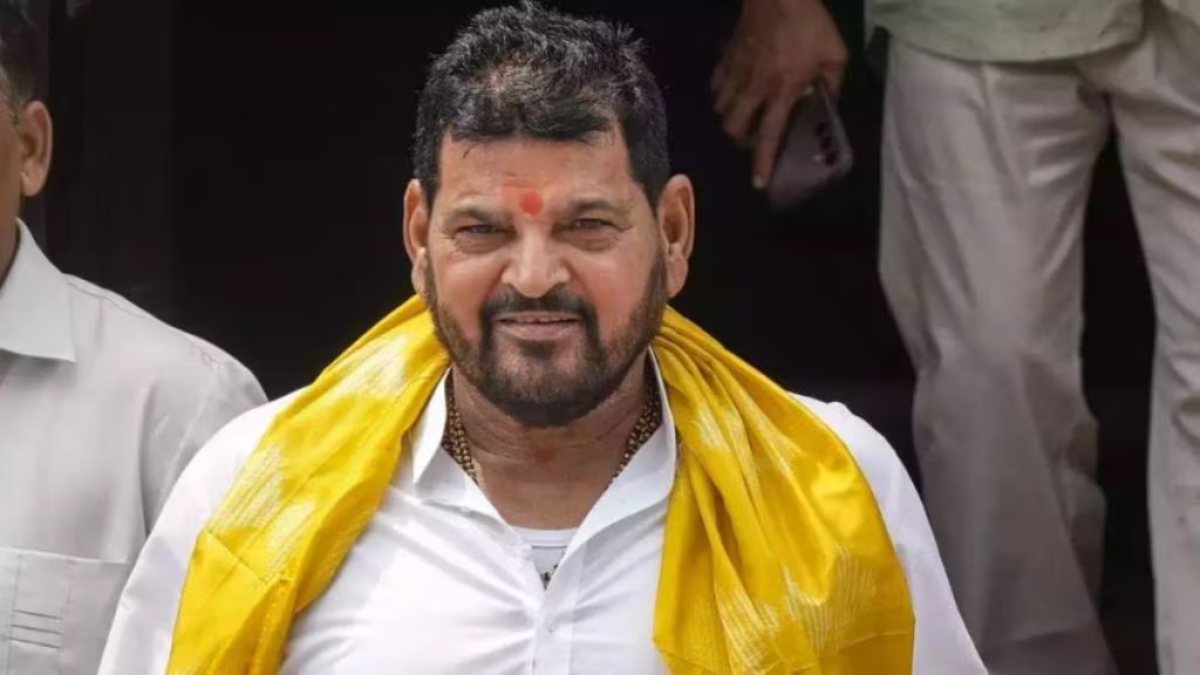 ‘पांडवों ने द्रौपदी को दांव पर लगाया था, हुड्डा परिवार ने हमारी बहन-बेटियों के’… बृजभूषण शरण सिंह का करारा हमला
