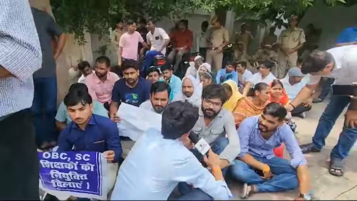 ‘केशव चाचा न्याय करो’… शिक्षक भर्ती के अभ्यर्थियों ने डिप्टी CM मौर्य के घर का किया घेराव, कहा- सरकार चाहती तो…