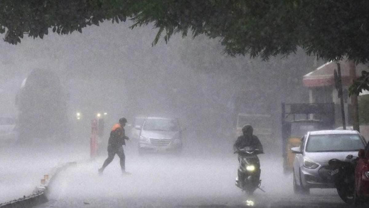 सावधान रहना… 38 जिलों में भारी बारिश का अलर्ट जारी,  कई इलाकों में बिजली गिरने की आशंका