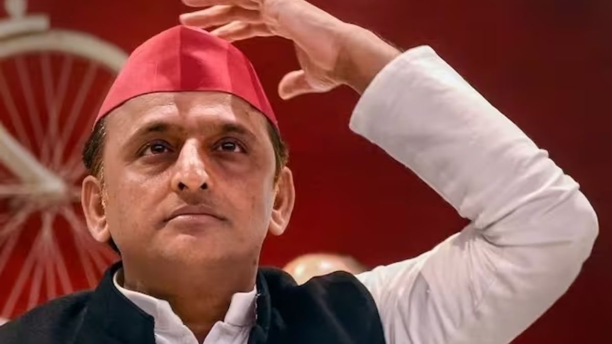 ‘जरा संभलकर नेता जी’… जैसा कांग्रेस में हुआ था उसी राह पर है सपा की डगर, अखिलेश यादव के निजी सचिव से पार्टी को होगा बड़ा नुकसान!