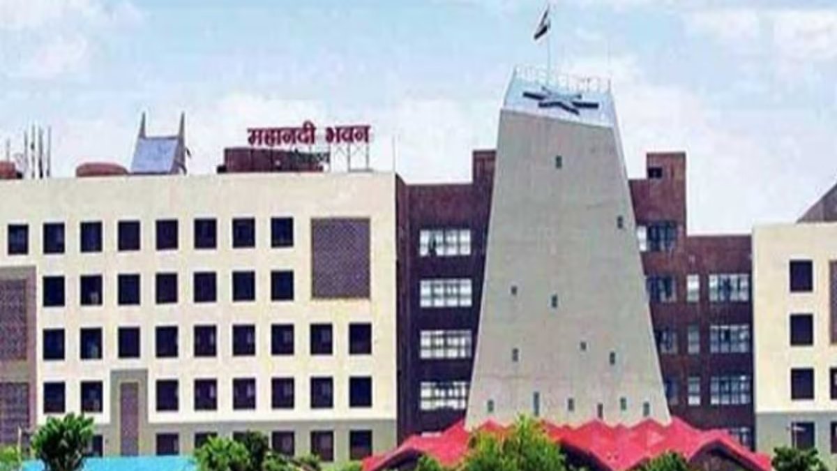 छात्रों की बल्ले-बल्ले : 64 दिनों की छुट्टी का स्कूल शिक्षा विभाग ने जारी किया आदेश, जानिए दशहरा और दीपावली में कितने दिनों का रहेगा अवकाश …