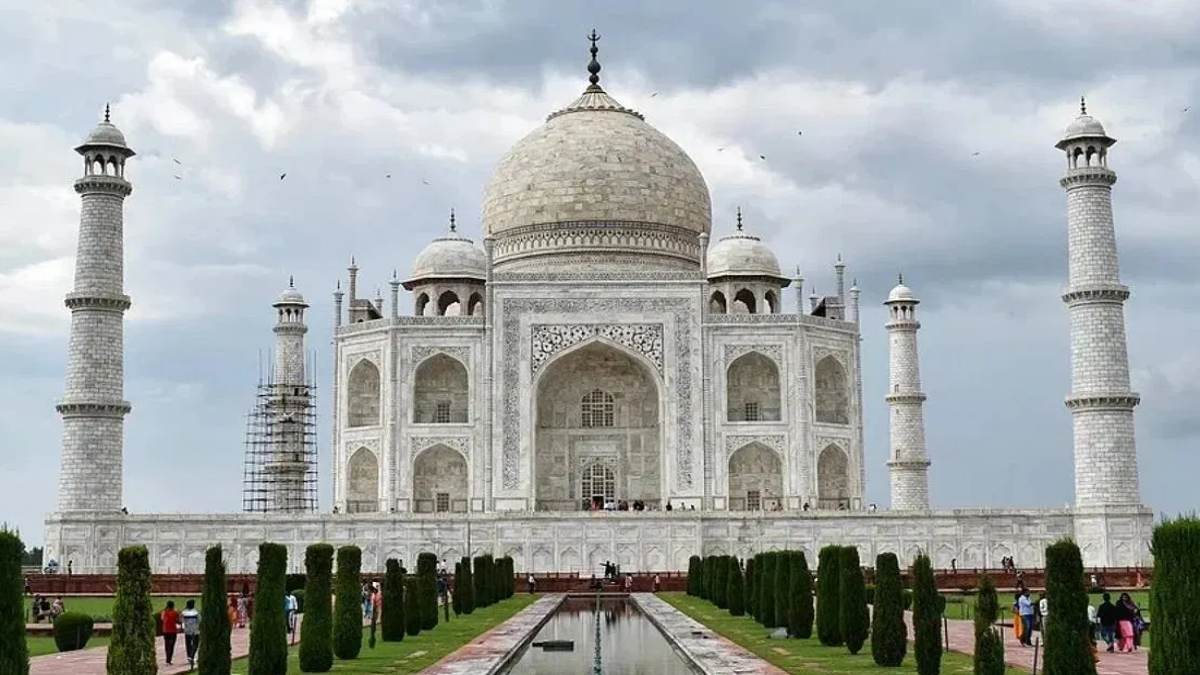 ताजमहल में पूजा अर्चना की मांग को लेकर सुनवाई, योगी यूथ ब्रिगेड को मिली बड़ी जीत, ये है पूरा मामला