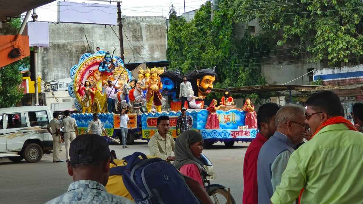 झांकियों से जगमगाएगी संस्कारधानी : आज रात राजनांदगांव में निकलेगी झांकी, राजधानी में 19 को रहेगी धूम, तैयारी पूरी