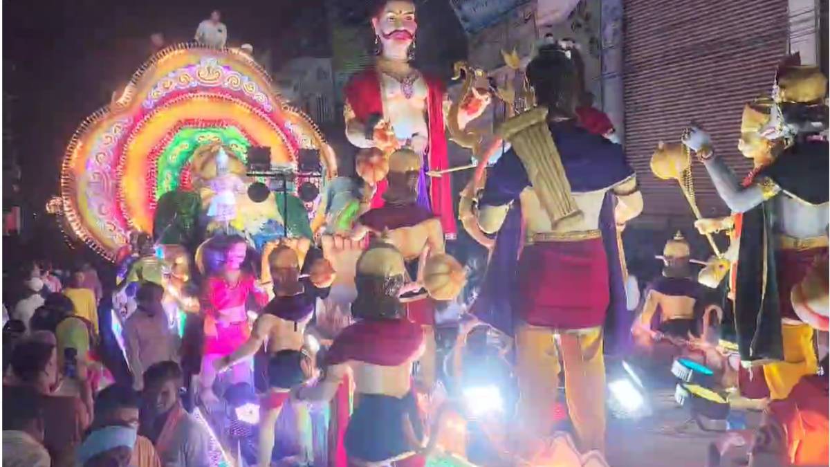 राजनांदगांव में बही श्रद्धा और भक्ति की बयार, संस्कारधानी में हर्षोल्लास के साथ निकली झांकियां