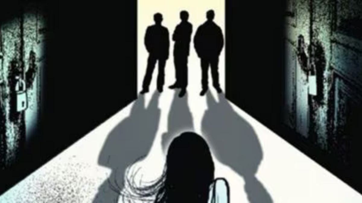 पड़ोसी की ऐसी दरिंदगी… किशोरी को पानी में बेहोशी की दवा मिलाकर पिलाया, दोस्तों के साथ मिलकर बारी-बारी से किया रेप, फिर…