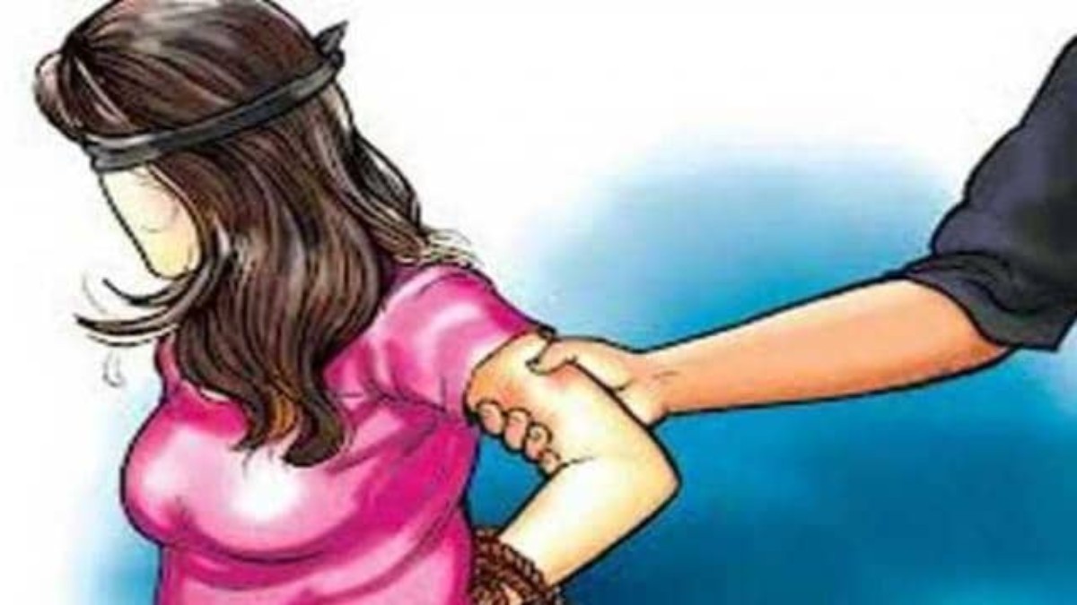 मैं दरोगा हूं, रानी बनाकर ले जाऊंगा… नशेड़ी दारोगा ने बेटी के सामने महिला टीचर से की अश्लीलता, धमकी भी दी, कहा- थाने में बंद करके खाल खींच लूंगा