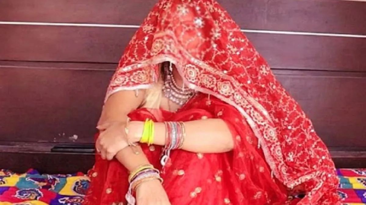 ‘एक रात के लिए दुल्हन बन जाओ’… दंबग ने महिला से की डिमांड, नहीं मानी तो एक-एक कर उतारे सभी कपड़े,  निर्वस्त्र कर…