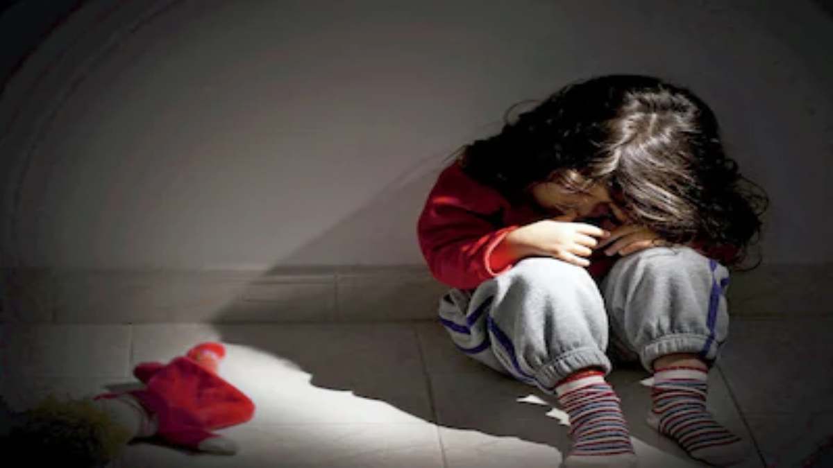 बच्चे छोटे, कांड बड़ेः 7 साल की बच्ची के साथ 7 साल के 2 बच्चों ने किया रेप, मासूम की हालत खराब, पूरा मामला जानकर रह जाएंगे सन्न…