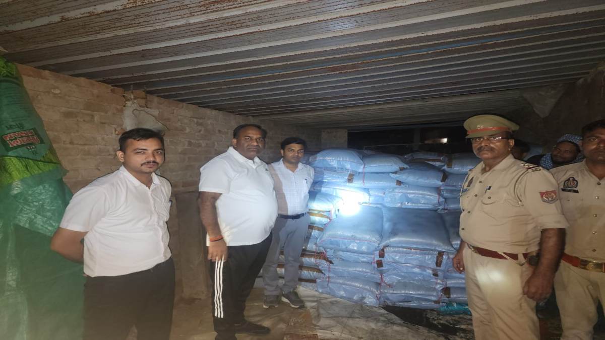 ब्लैक का खेल, सिस्टम फेल! बुआई शुरू होते ही एक्टिव हुए जमाखोर, खाद की किल्लत किसानों के लिए बनी मुसीबत, कैसे लगेगी ‘काले कारोबार’ पर रोक?