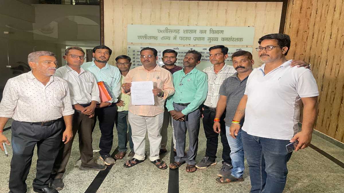 48 दिनों बाद पर वनकर्मियों की मांग सरकार ने मानी, हड़ताल खत्म, जानिए क्या हुआ