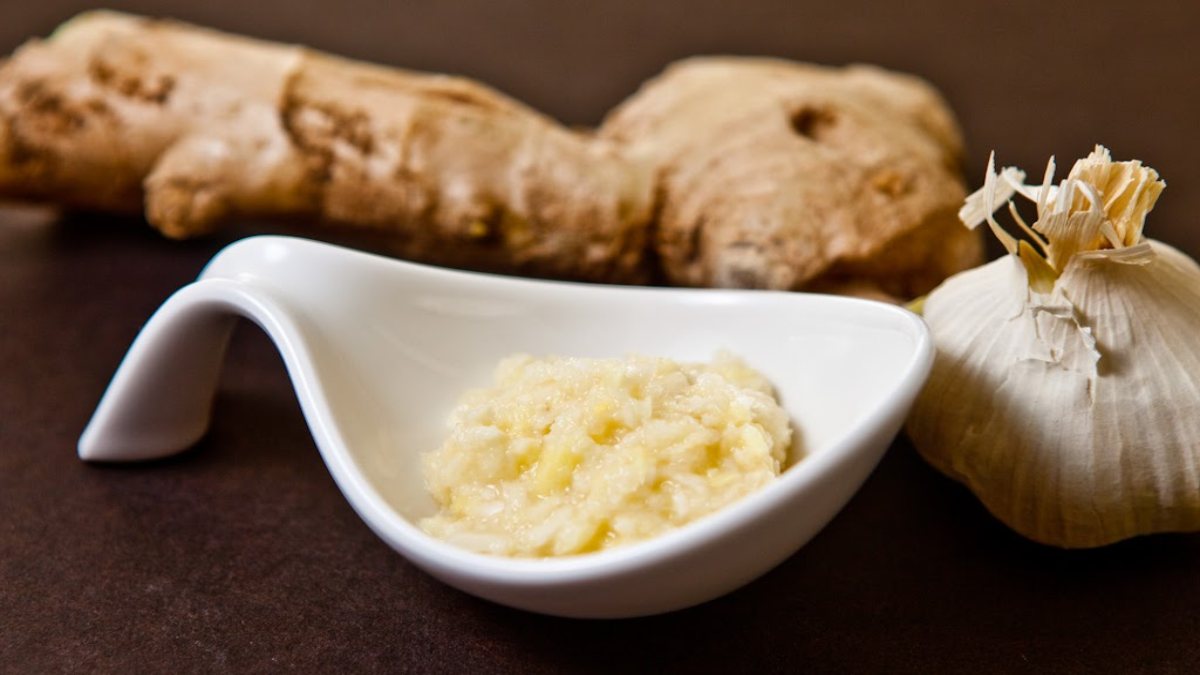 Ginger Garlic Paste Recipe: परफेक्ट जिंजर गर्लिक पेस्ट बनाने के लिए follow करें ये tips, हफ्तों तक करें इस्तेमाल