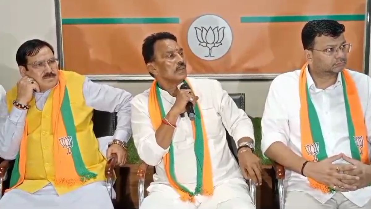 कन्फेक्शनरी माफिया संजय जैसवानी पर सवाल से भड़के कैबिनेट मंत्री तुलसी सिलावट: प्रेस कॉन्फ्रेंस बीच में छोड़ी, सवाल पूछने के बाद lalluram.com के रिपोर्टर को दी धमकी